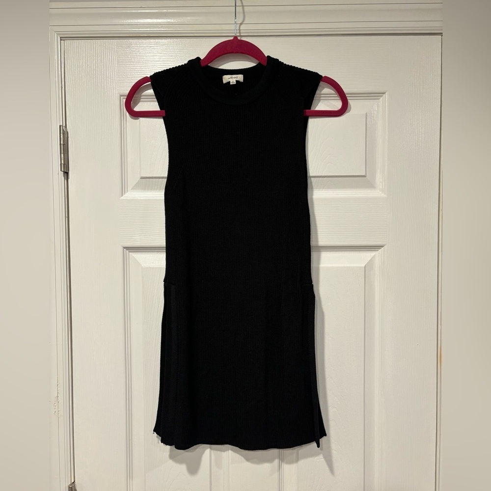 Aritzia Wilfred Tunic Sleeveless Sweater